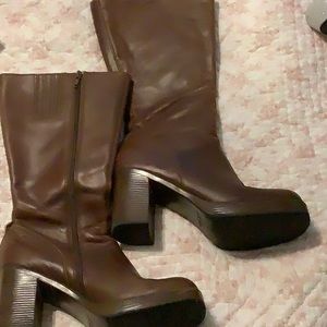 Brown below the knee leather women’s boots 8.5 euc